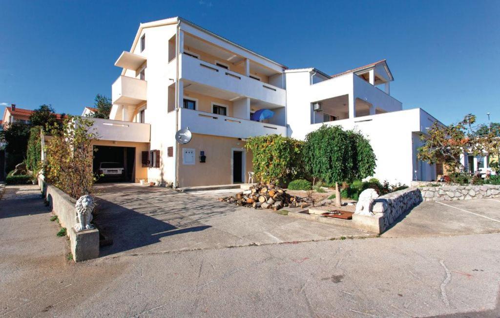 קרק Apartmani Mile מראה חיצוני תמונה