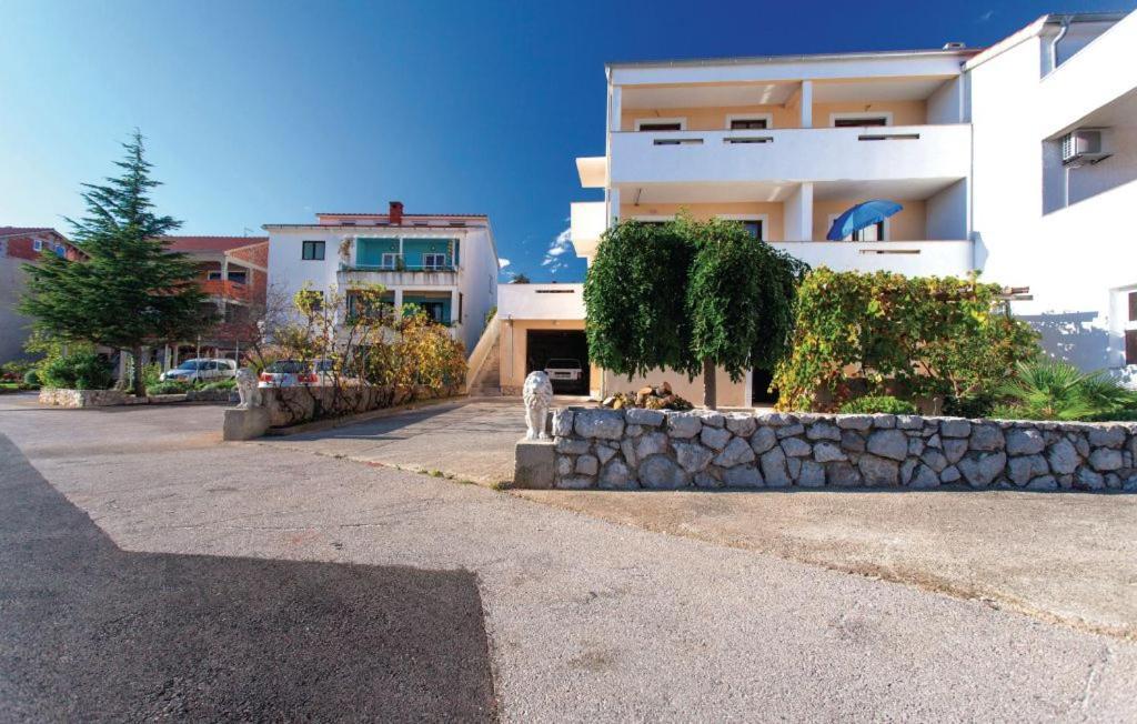 קרק Apartmani Mile מראה חיצוני תמונה